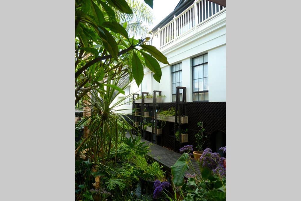 Urban Nest In Vibrant Green Point Cape Town Bagian luar foto